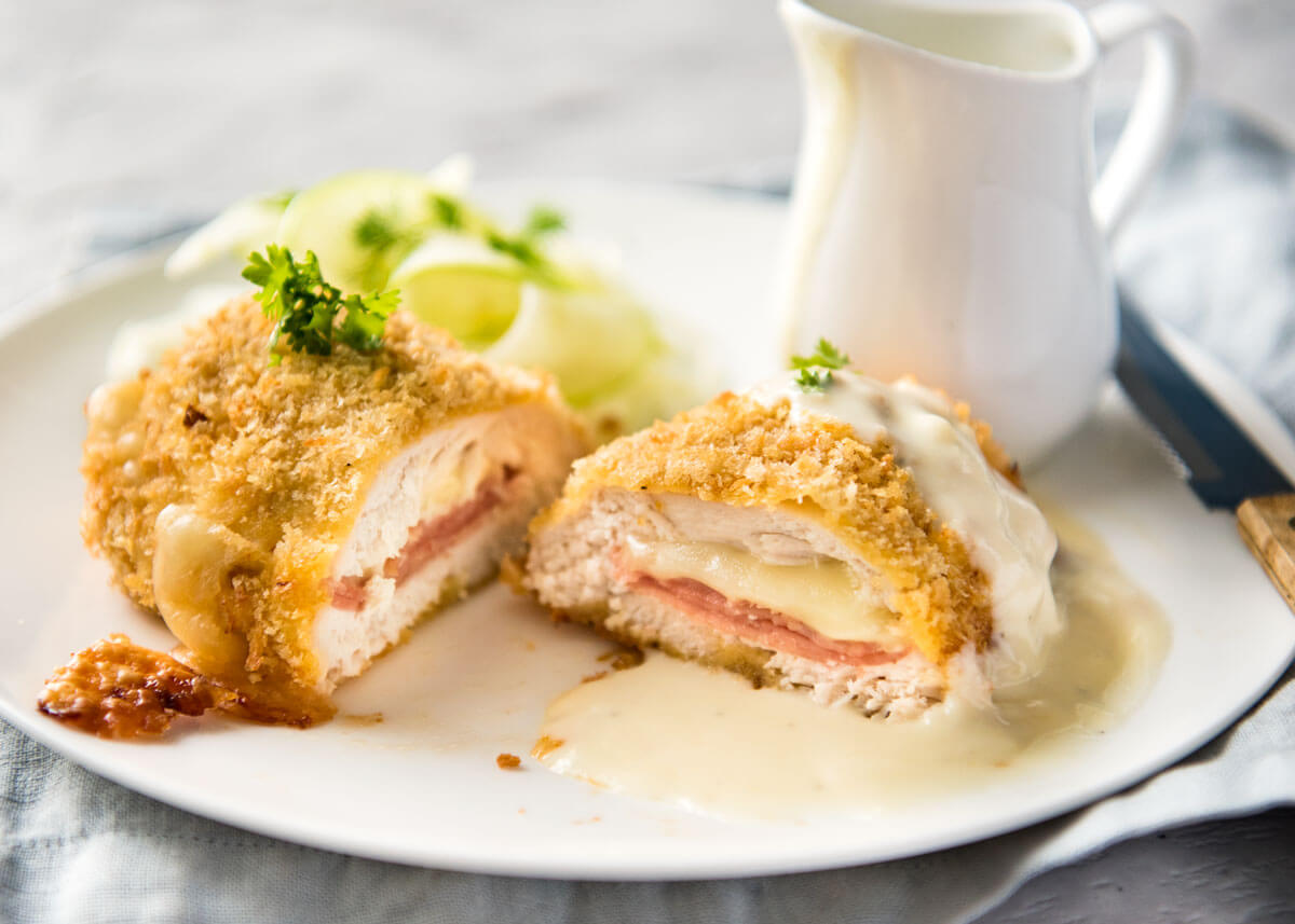 This easy, healthy chicken cordon bleu recipe combines the sweet and tangy ...
